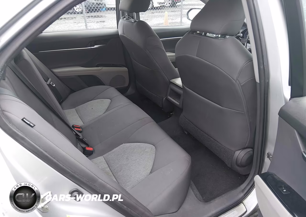 2018 Toyota Camry Le VIN:4T1B11HK8JU601874 - 8