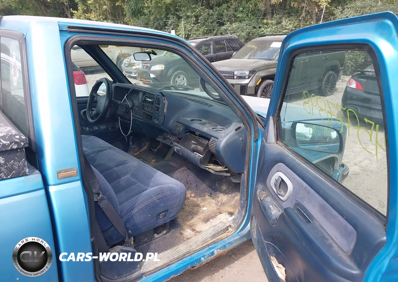1995 Chevrolet Gmt-400 C1500 VIN:1GCEC14K4SZ145667 - 5