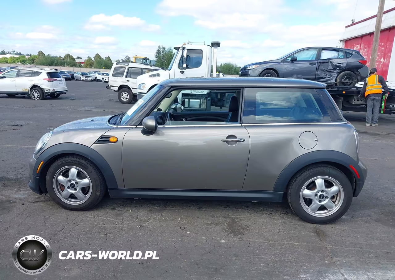 2011 Mini Cooper VIN:WMWSU3C57BT098643 - 14