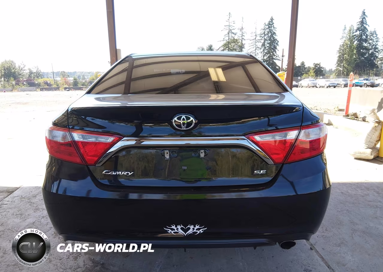 2015 Toyota Camry Se VIN:4T1BF1FK5FU949014 - 17