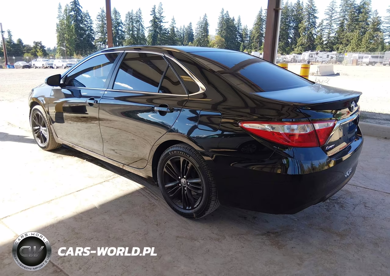 2015 Toyota Camry Se VIN:4T1BF1FK5FU949014 - 3