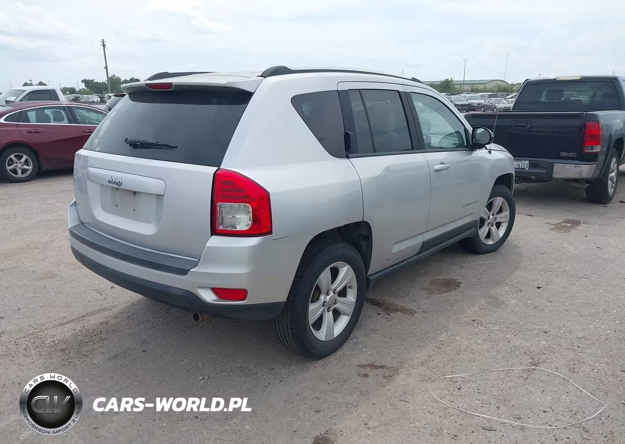 2011 Jeep Compass VIN:1J4NT1FB1BD290704 - 4