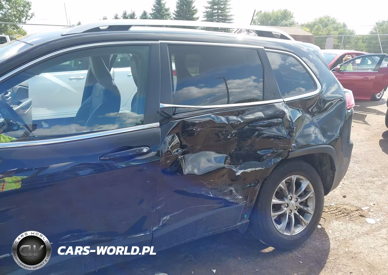 2020 Jeep Cherokee Latitude Lux 4X4 VIN:1C4PJMLXXLD631413 - 6
