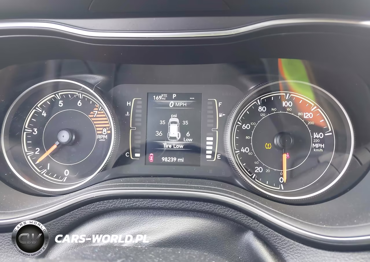 2020 Jeep Cherokee Latitude Lux 4X4 VIN:1C4PJMLXXLD631413 - 7