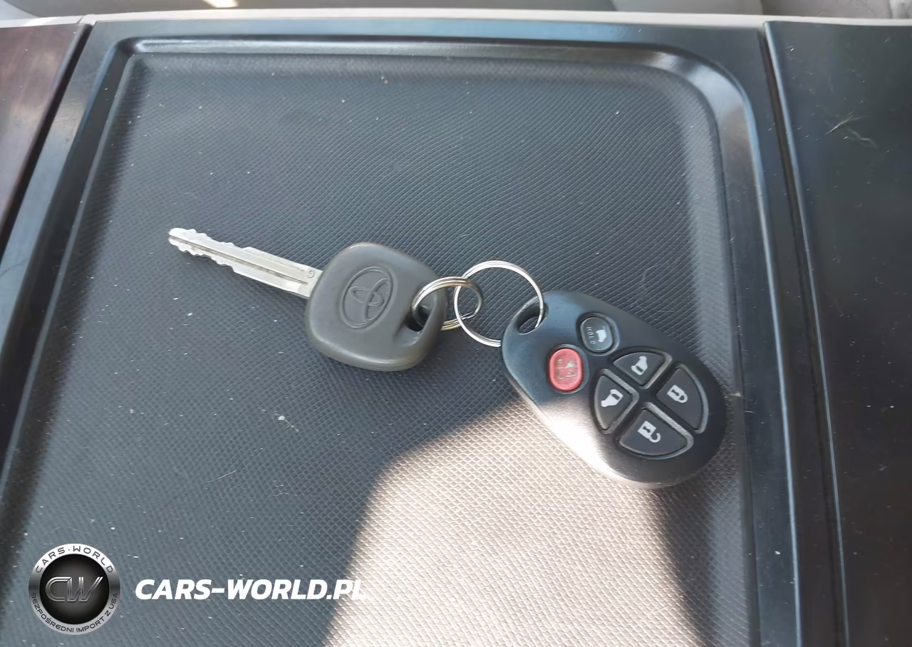 2012 Toyota Sienna Xle 7 Passenger VIN:5TDDK3DCXCS039407 - 11