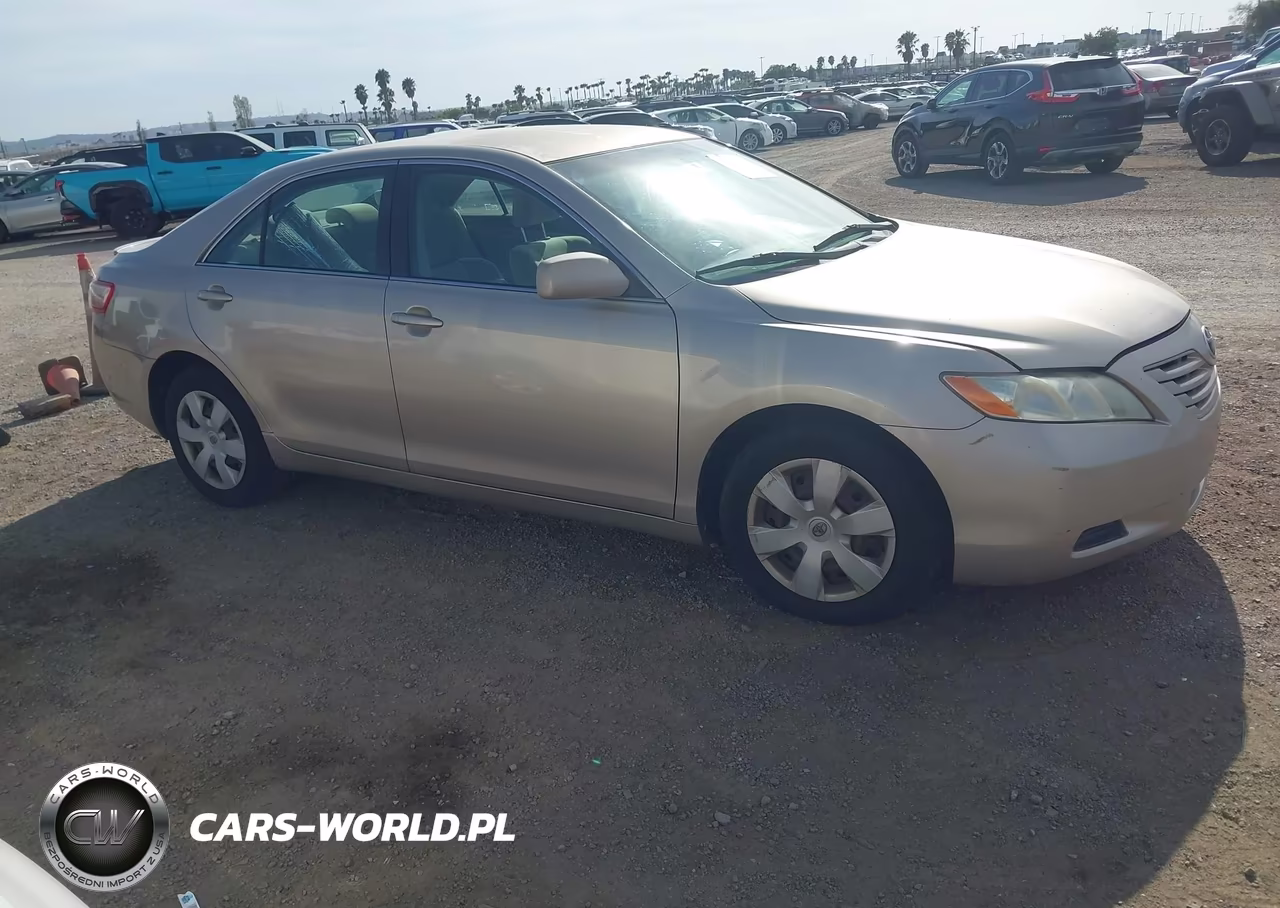 2009 Toyota Camry Le – zdjęcie 1 z 11