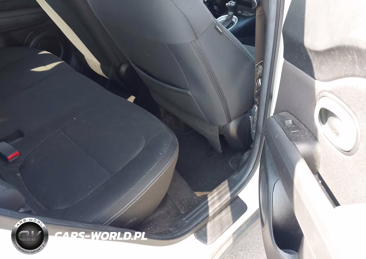2014 Kia Soul VIN:KNDJN2A23E7716746 - 8