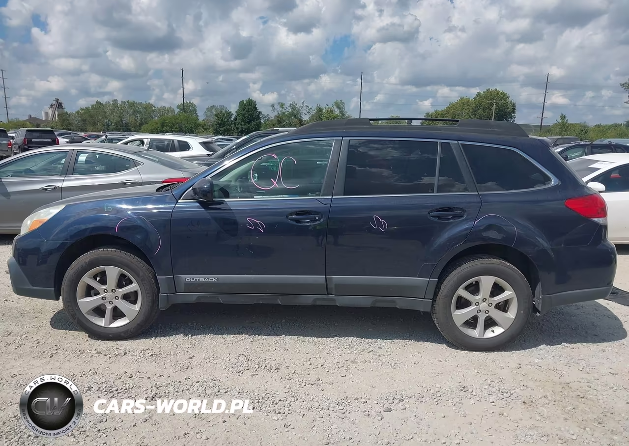2014 Subaru Outback 2.5I Premium VIN:4S4BRBCC6E3218204 - 14