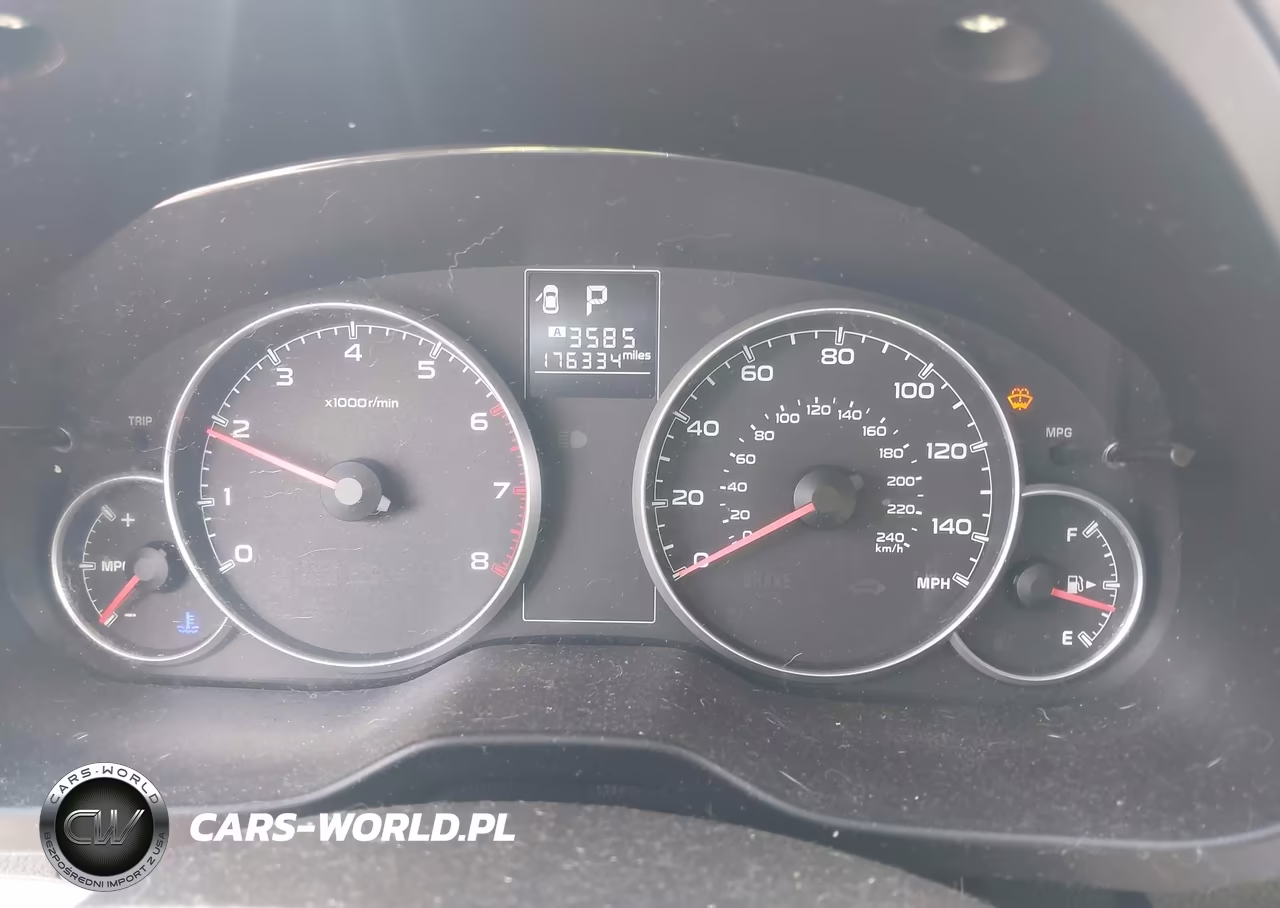 2014 Subaru Outback 2.5I Premium VIN:4S4BRBCC6E3218204 - 7