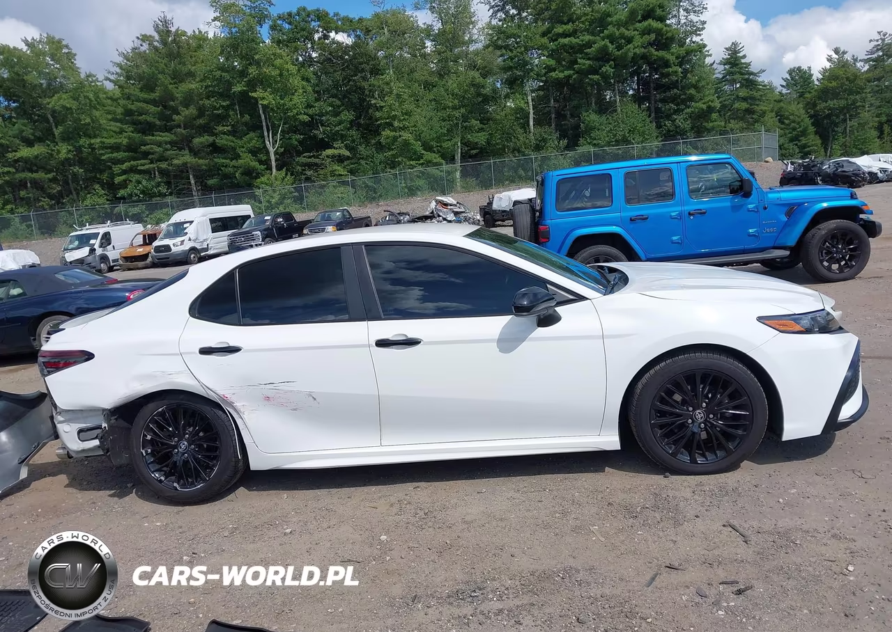 2021 Toyota Camry Se Nightshade Edition VIN:4T1G11AK7MU431401 - 13