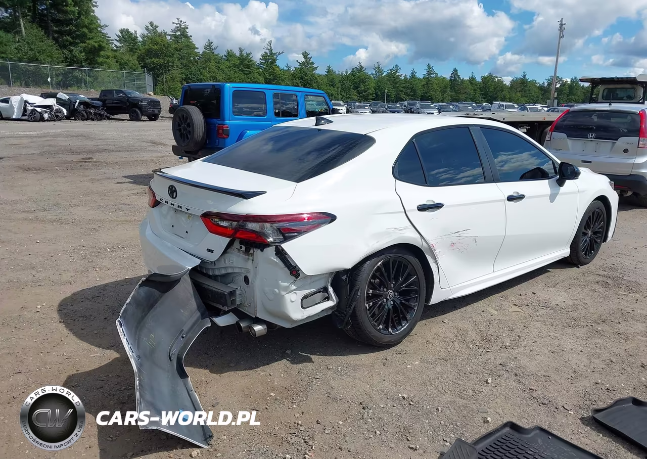 2021 Toyota Camry Se Nightshade Edition VIN:4T1G11AK7MU431401 - 4