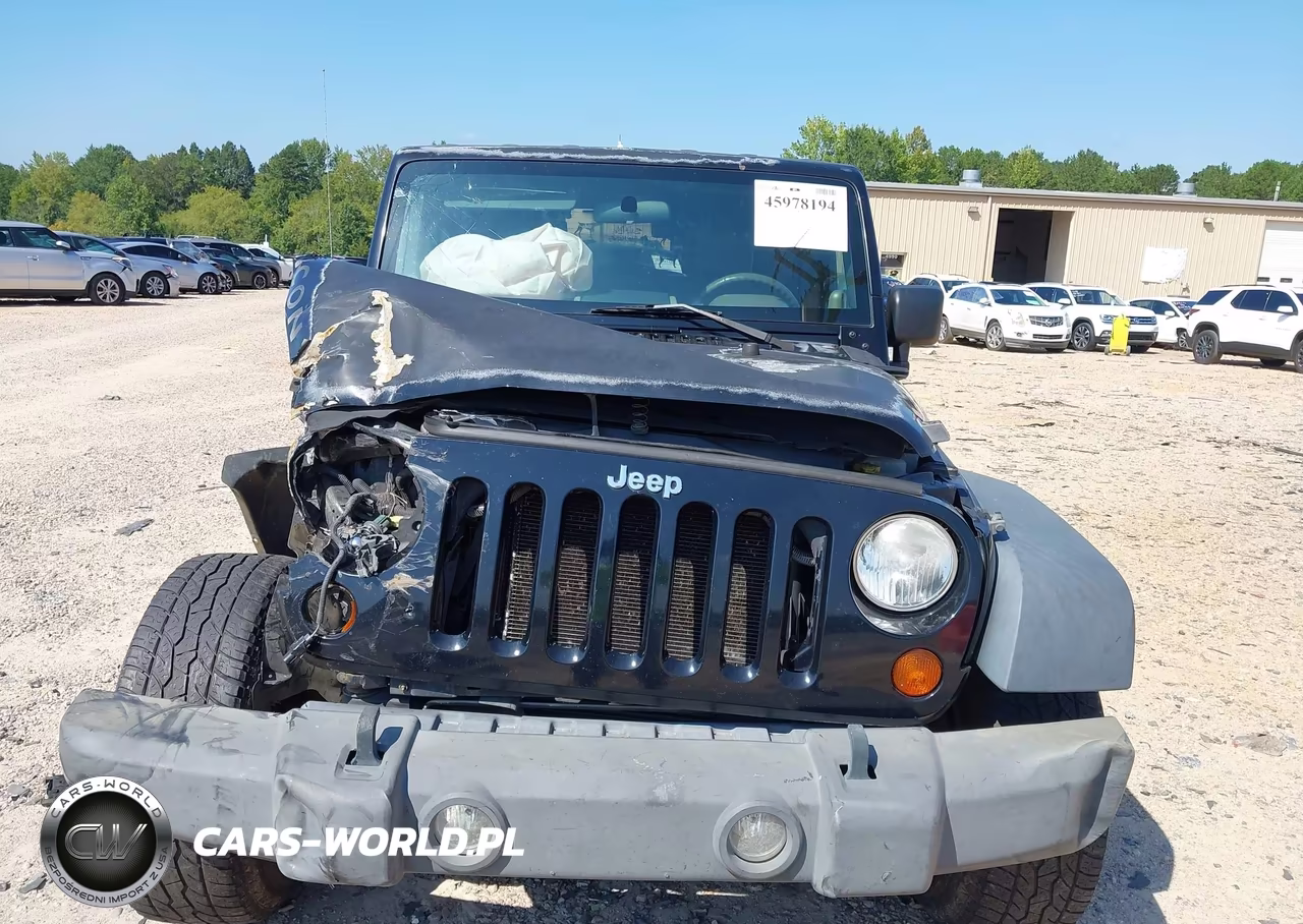 2008 Jeep Wrangler Unlimited Rubicon VIN:1J4GA69158L588993 - 6