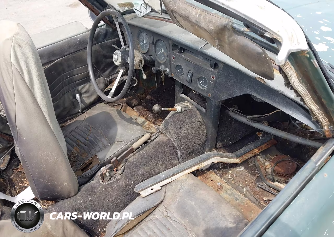 1969 Triumph Spitfire VIN:FDU42597L - 5