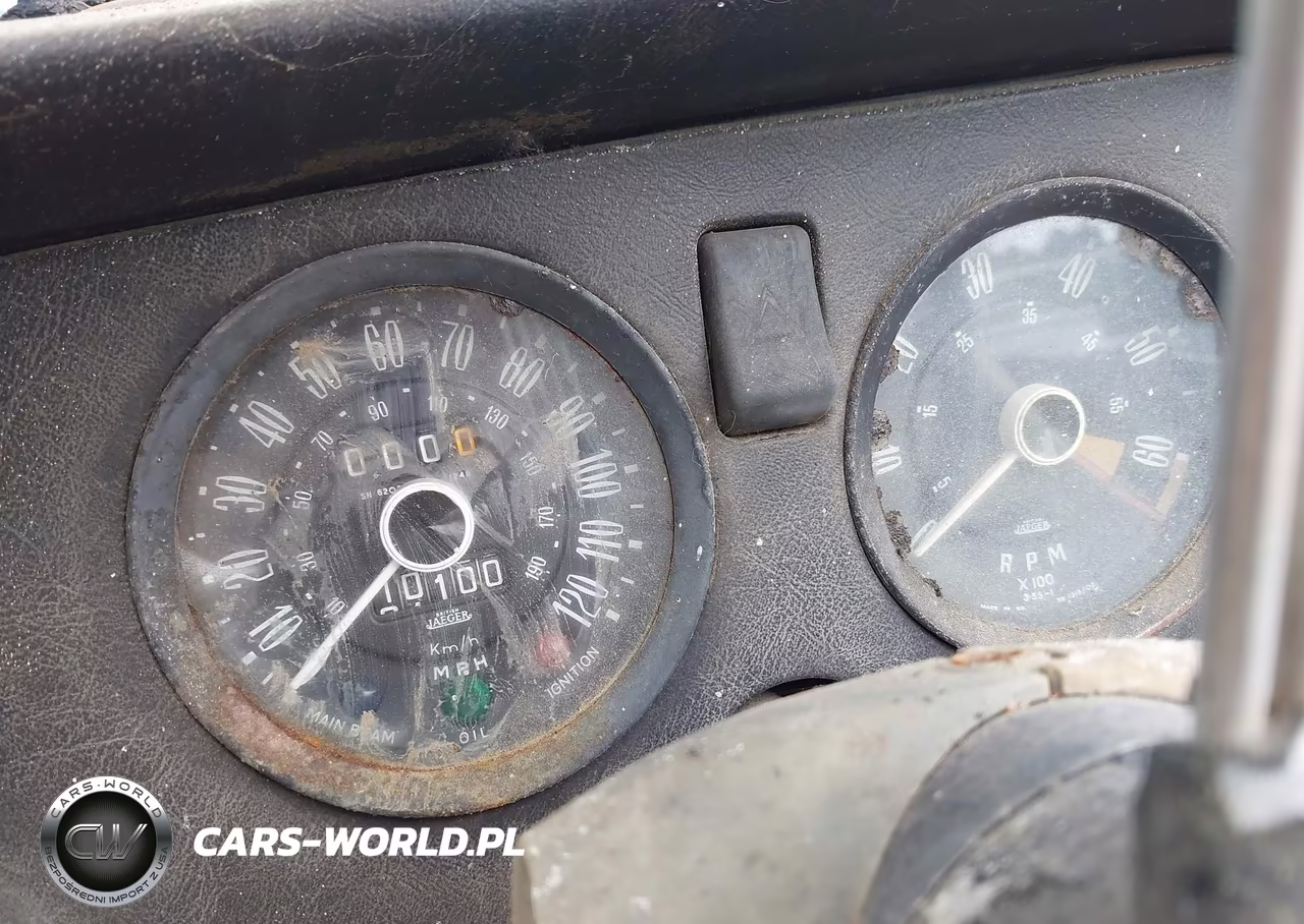 1969 Triumph Spitfire VIN:FDU42597L - 7