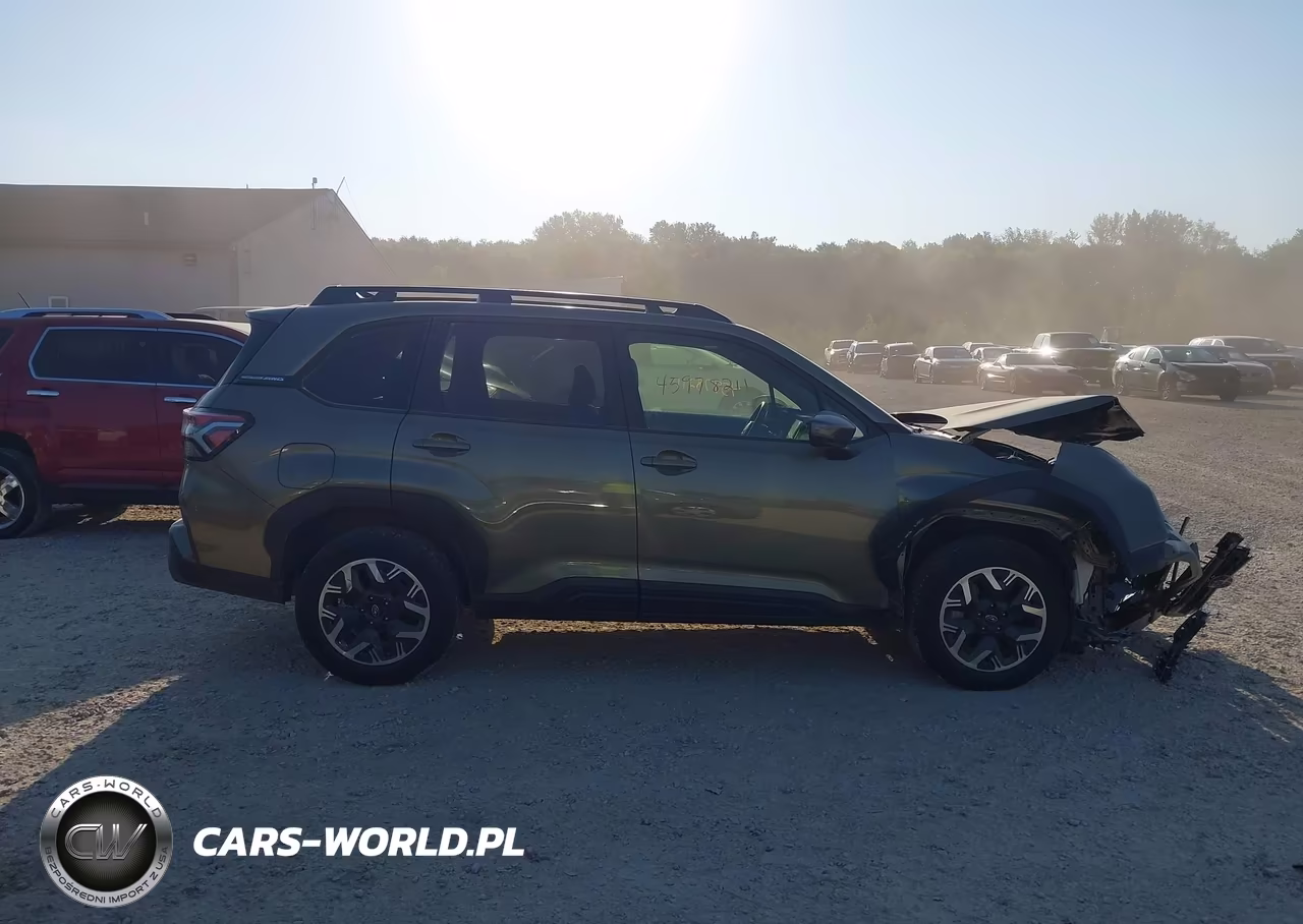 2025 Subaru Forester Premium VIN:JF2SLDDC0SH466058 - 14