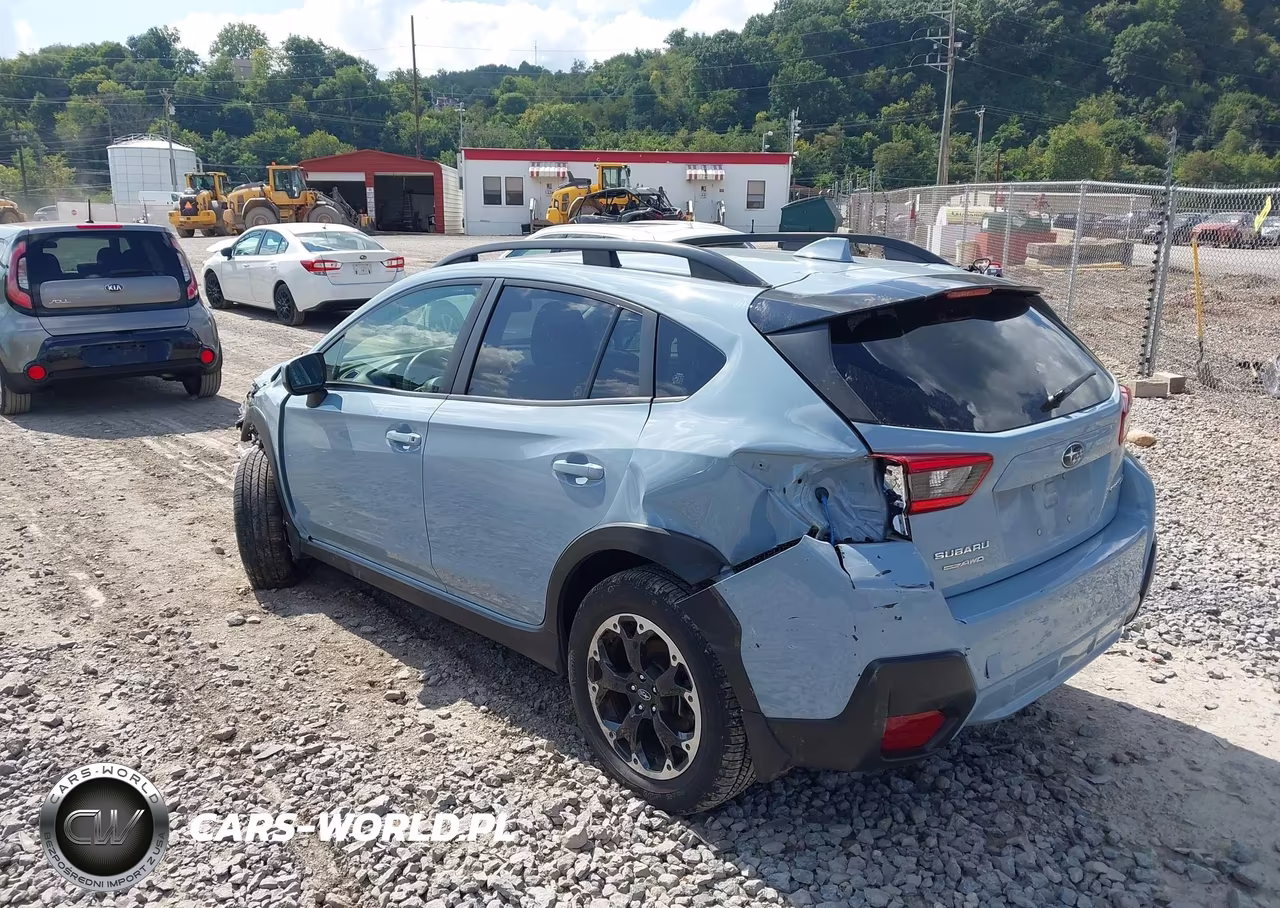 2023 Subaru Crosstrek Premium VIN:JF2GTAEC7P8329855 - 3