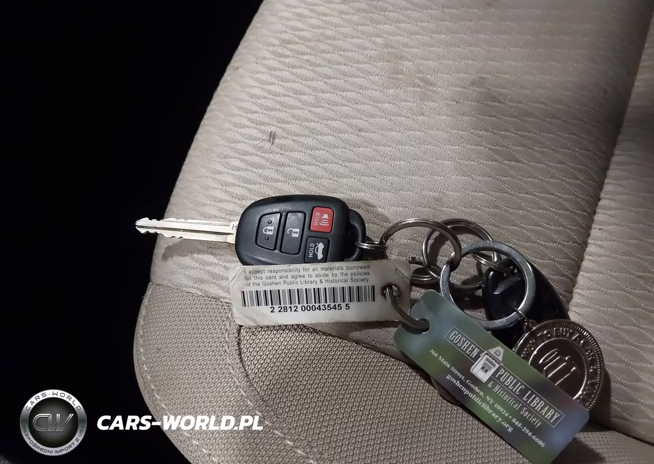 2014 Toyota Corolla Le Plus VIN:5YFBURHE8EP120112 - 11