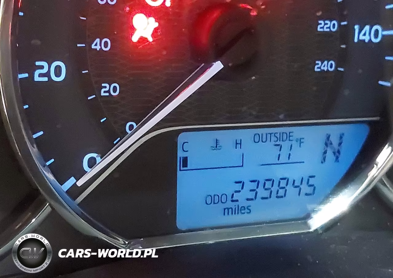 2014 Toyota Corolla Le Plus VIN:5YFBURHE8EP120112 - 16