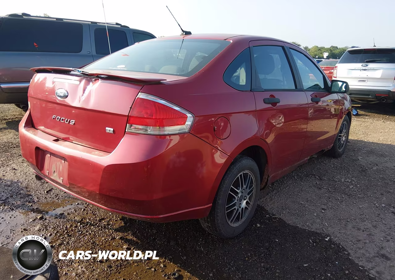 2010 Ford Focus Se VIN:1FAHP3FN3AW116364 - 4