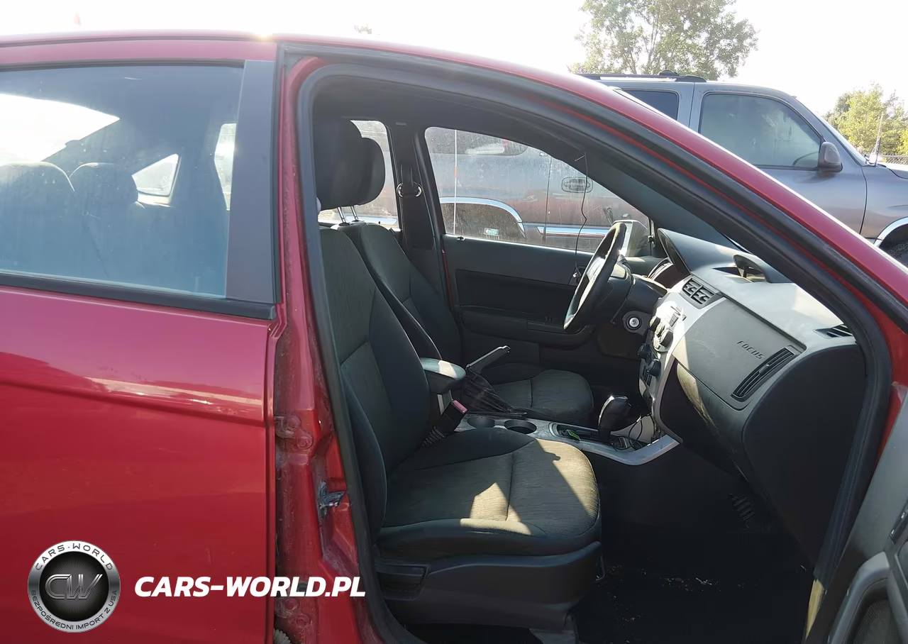 2010 Ford Focus Se VIN:1FAHP3FN3AW116364 - 5