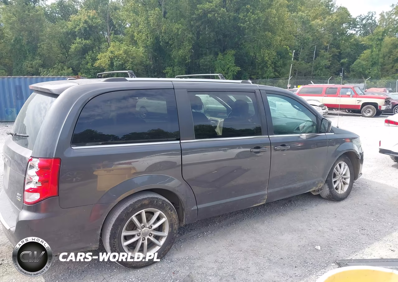 2018 Dodge Grand Caravan Sxt VIN:2C4RDGCG4JR298475 - 4