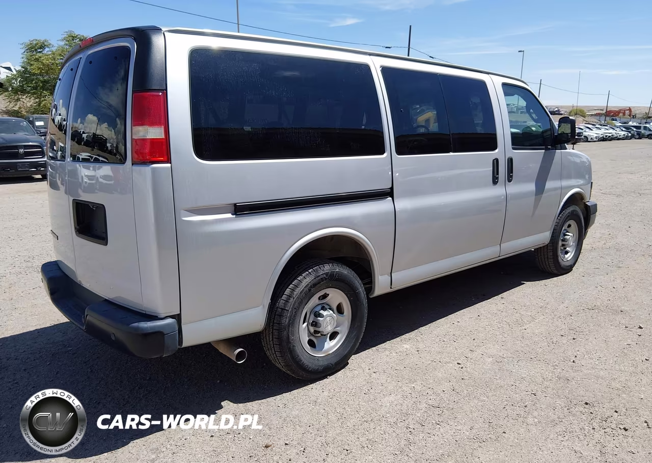2018 Chevrolet Express 2500 Ls VIN:1GAWGEFG9J1272770 - 4
