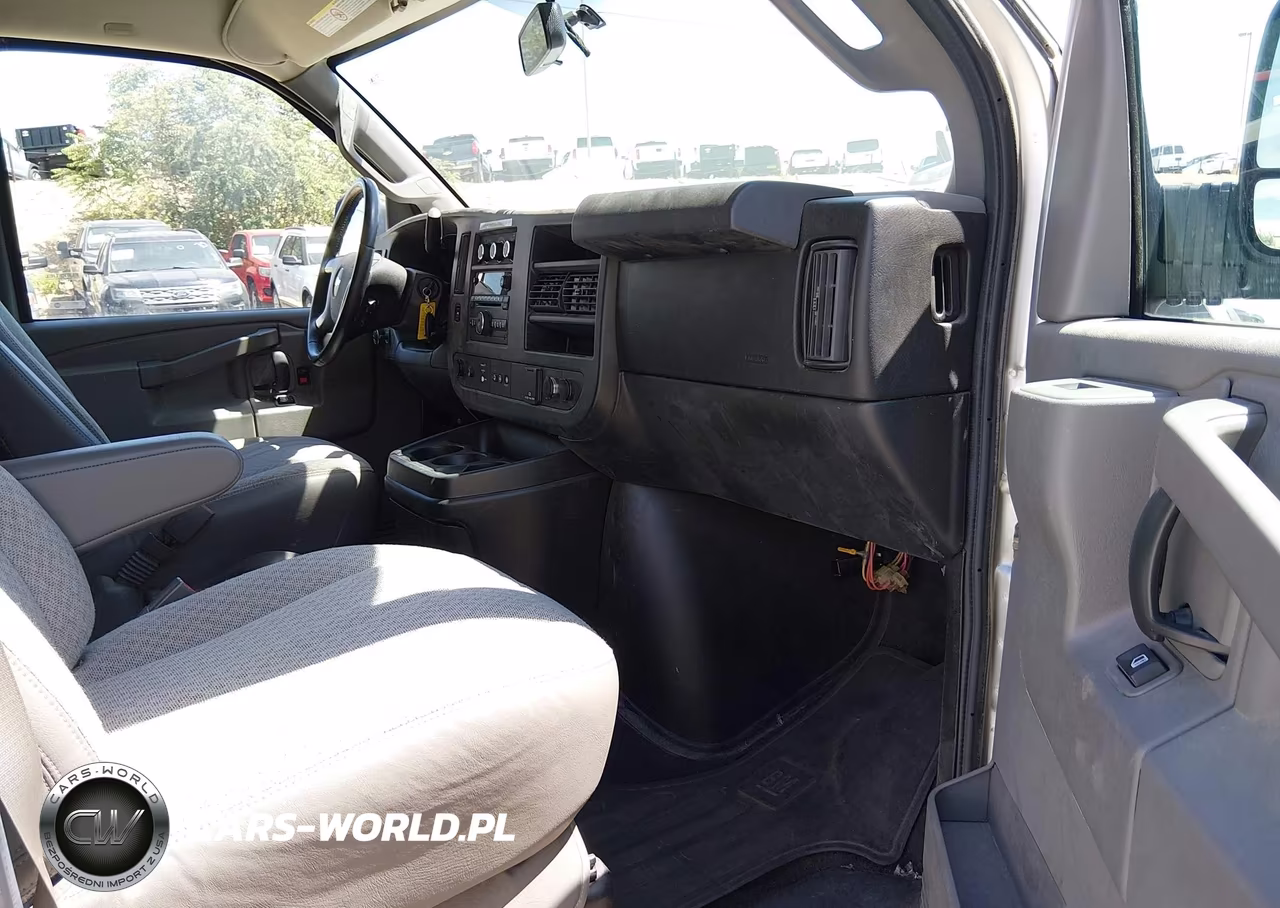 2018 Chevrolet Express 2500 Ls VIN:1GAWGEFG9J1272770 - 5