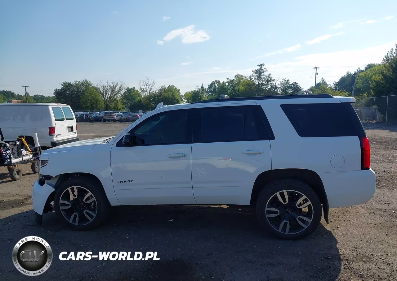 2018 Chevrolet Tahoe Premier VIN:1GNSKCKC7JR104386 - 15
