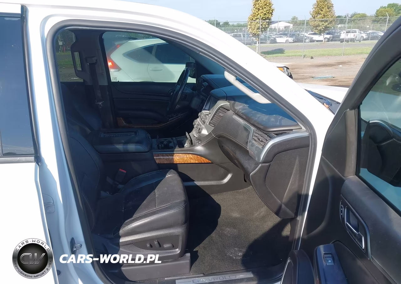 2018 Chevrolet Tahoe Premier VIN:1GNSKCKC7JR104386 - 5