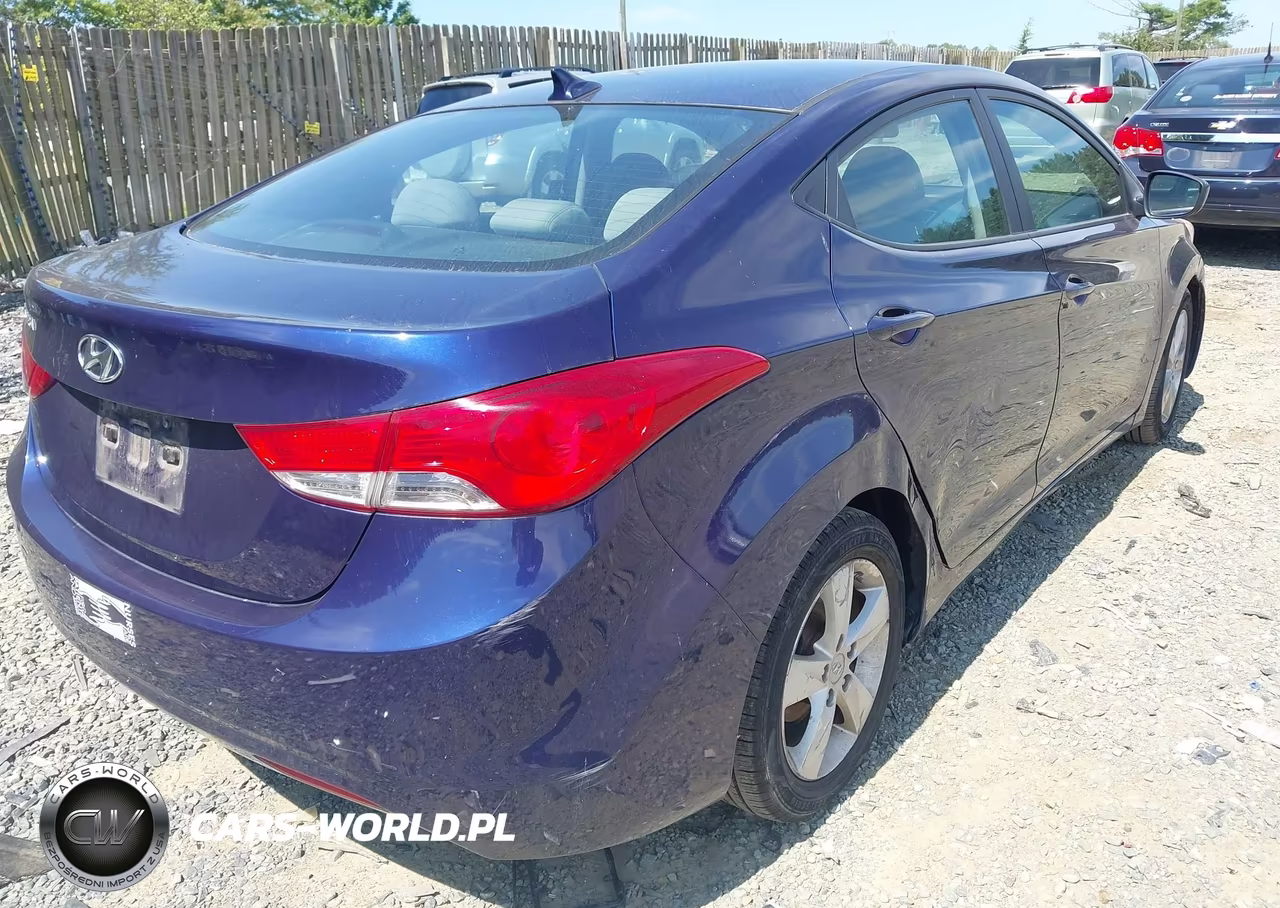 2013 Hyundai Elantra Gls VIN:5NPDH4AE1DH324241 - 4