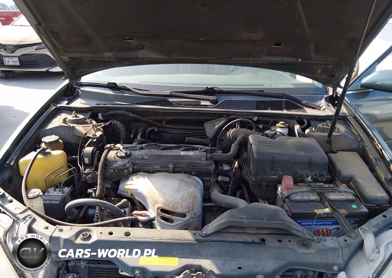 2002 Toyota Camry Le VIN:JTDBE32K420079685 - 10