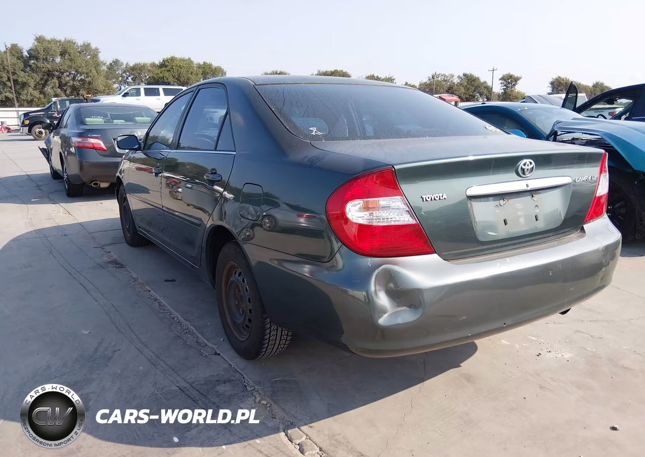 2002 Toyota Camry Le VIN:JTDBE32K420079685 - 3