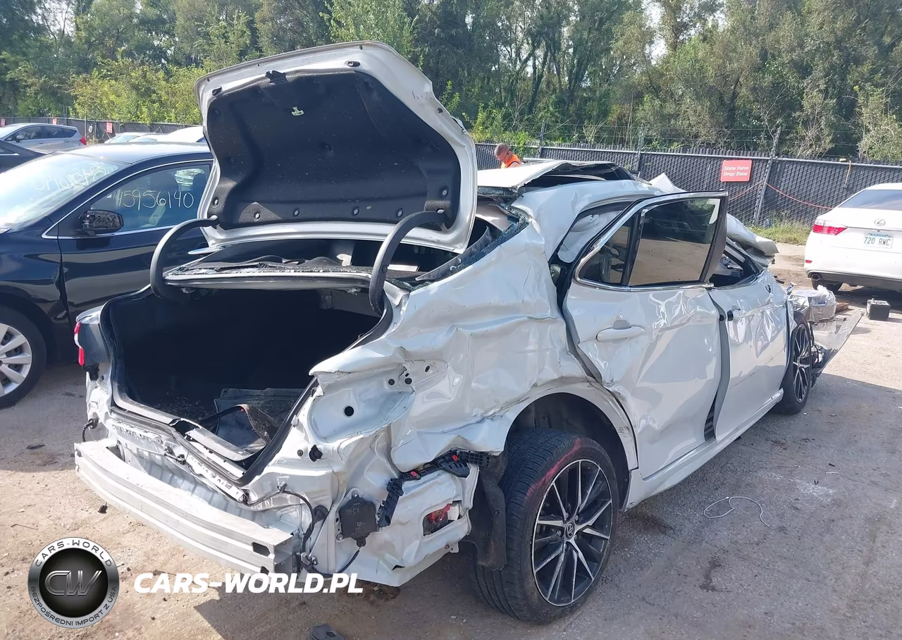 2024 Toyota Camry Hybrid Se VIN:4T1S31AK6RU072666 - 4