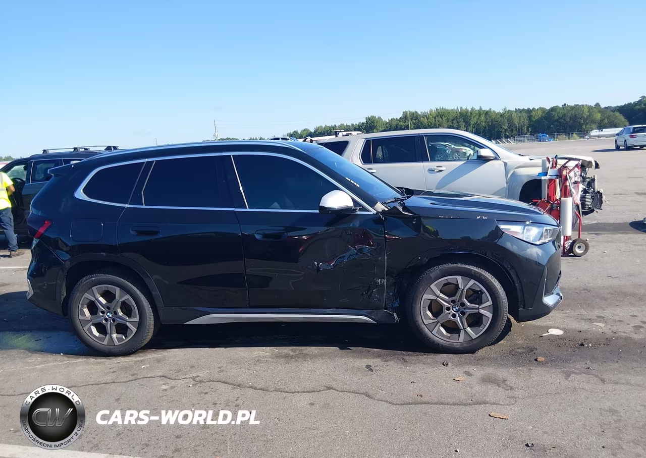 2023 BMW X1 xDrive28I VIN:WBX73EF03P5W00733 - 13