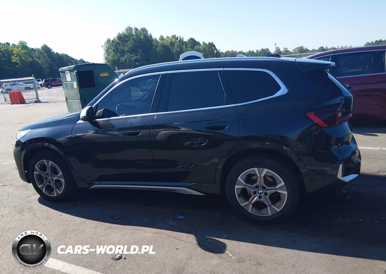 2023 BMW X1 xDrive28I VIN:WBX73EF03P5W00733 - 14