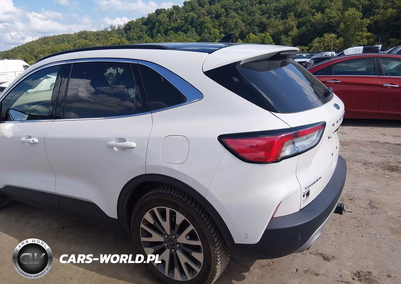 2020 Ford Escape Titanium VIN:1FMCU9J99LUA28097 - 3