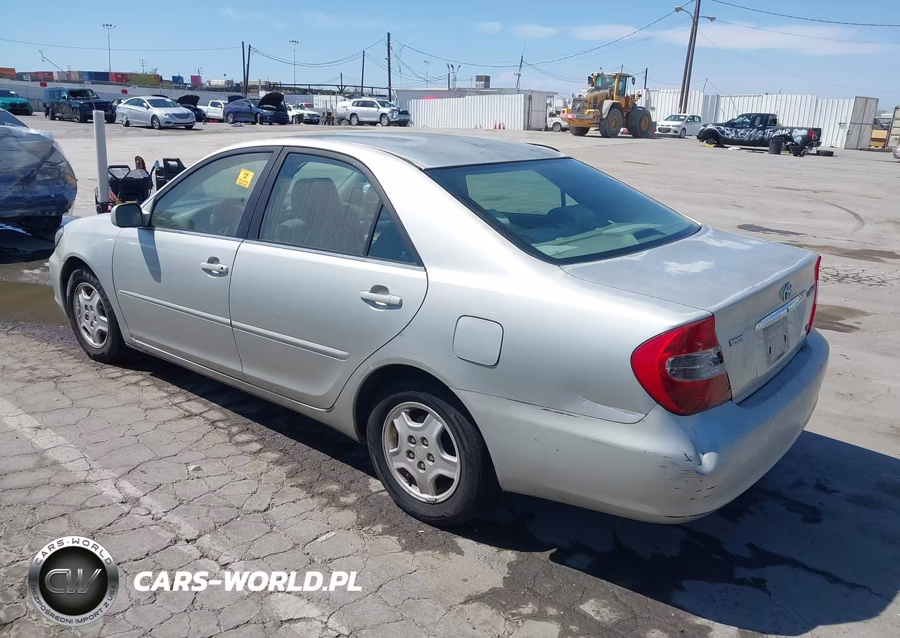 2002 Toyota Camry Le V6 VIN:4T1BF30K22U508004 - 3