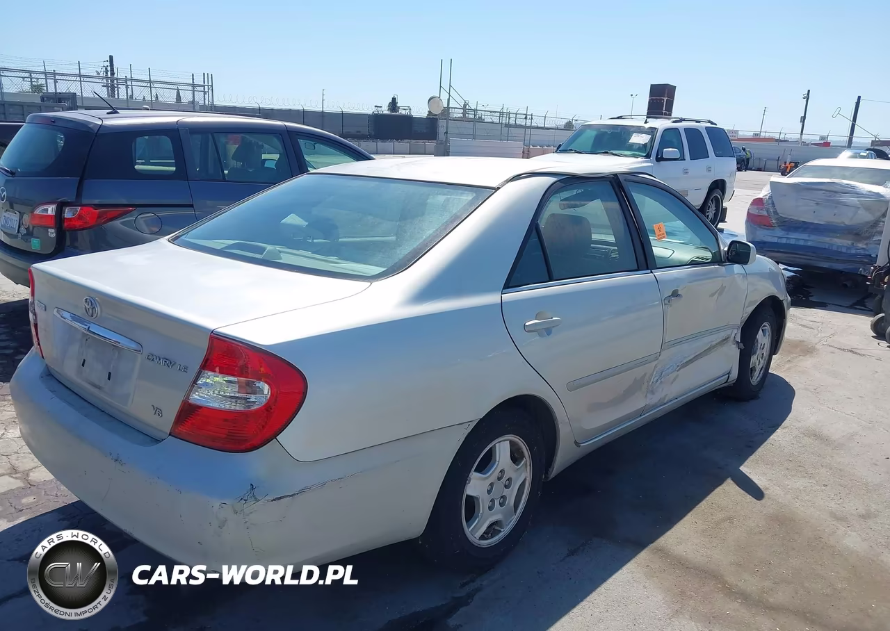 2002 Toyota Camry Le V6 VIN:4T1BF30K22U508004 - 4