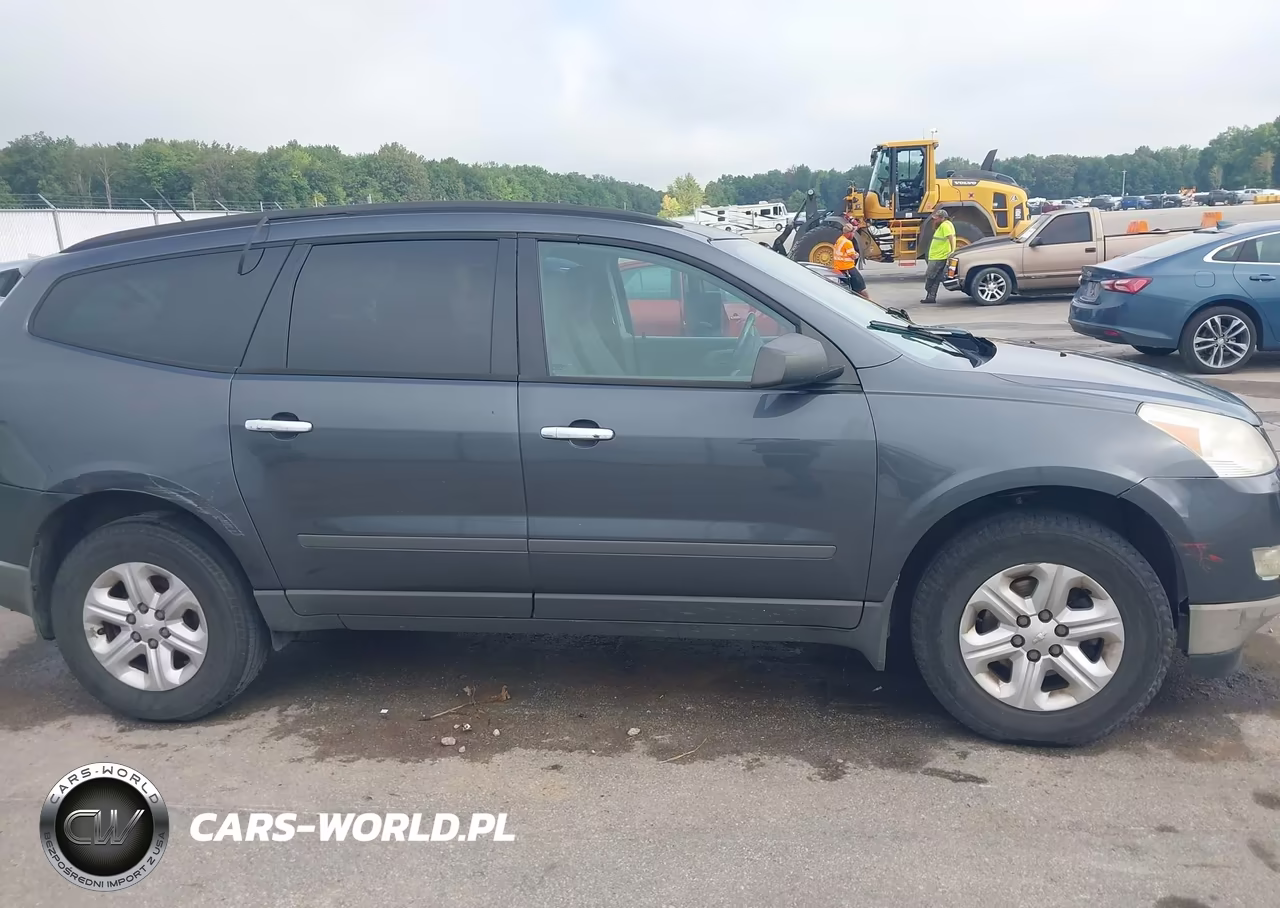 2012 Chevrolet Traverse Ls VIN:1GNKRFED3CJ381006 - 13