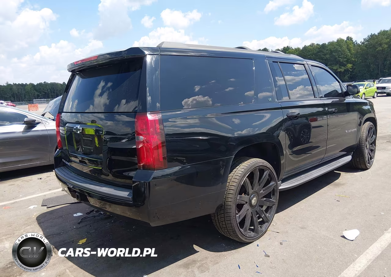 2018 Chevrolet Suburban Lt VIN:1GNSKHKC4JR134474 - 4