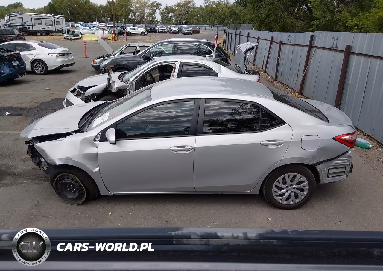 2017 Toyota Corolla Le VIN:5YFBURHE9HP723008 - 15