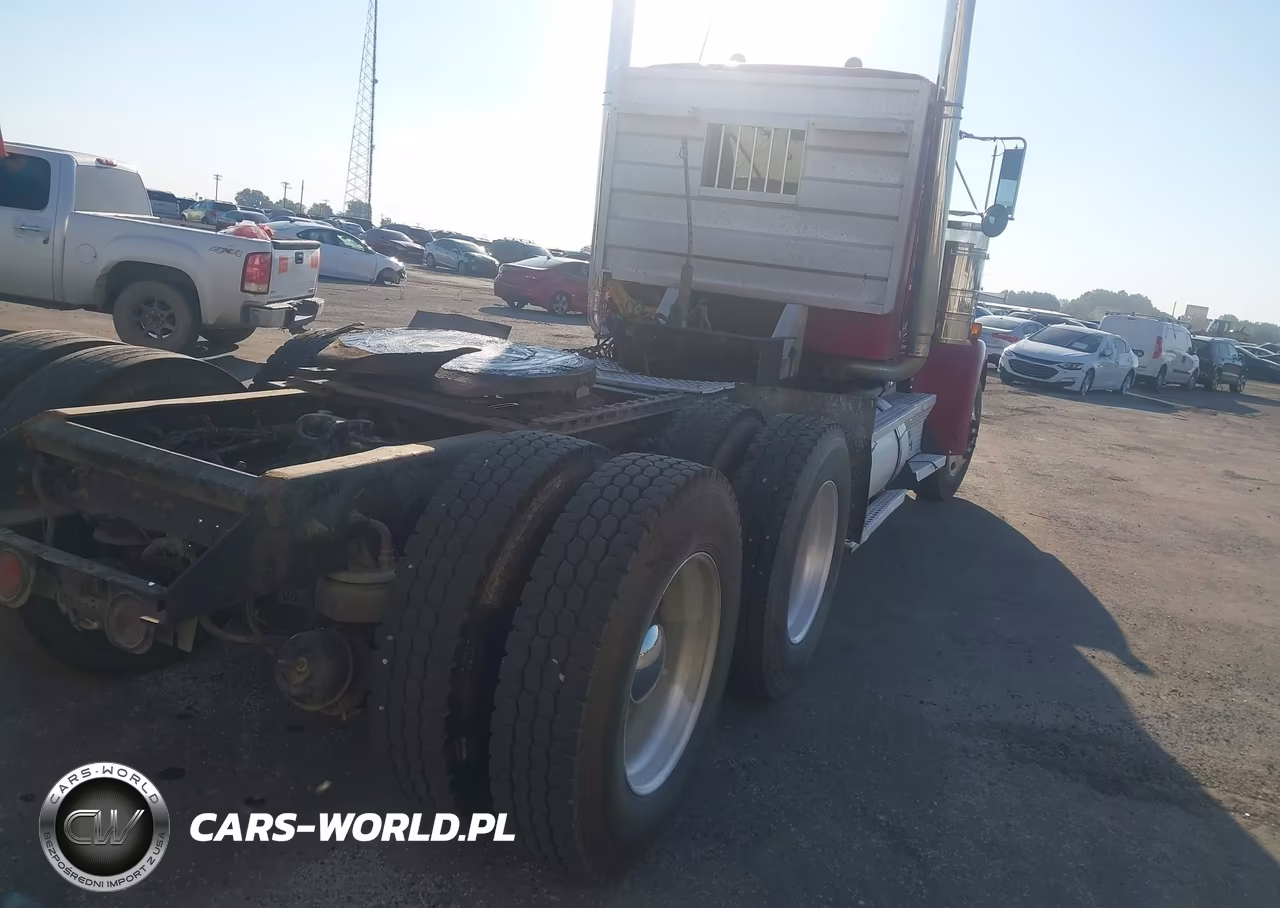 2007 Kenworth Construction W900 VIN:1XKWDB0X67J170539 - 4