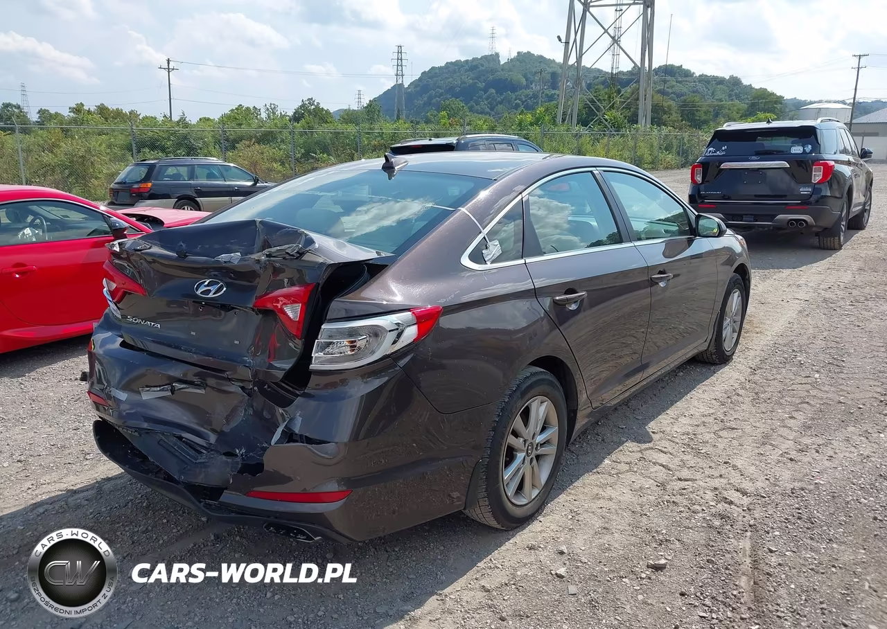 2015 Hyundai Sonata Se VIN:5NPE24AF9FH184554 - 4