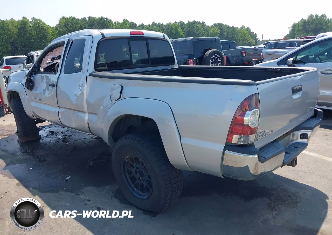 2011 Toyota Tacoma Base V6 VIN:5TFUU4ENXBX017478 - 3