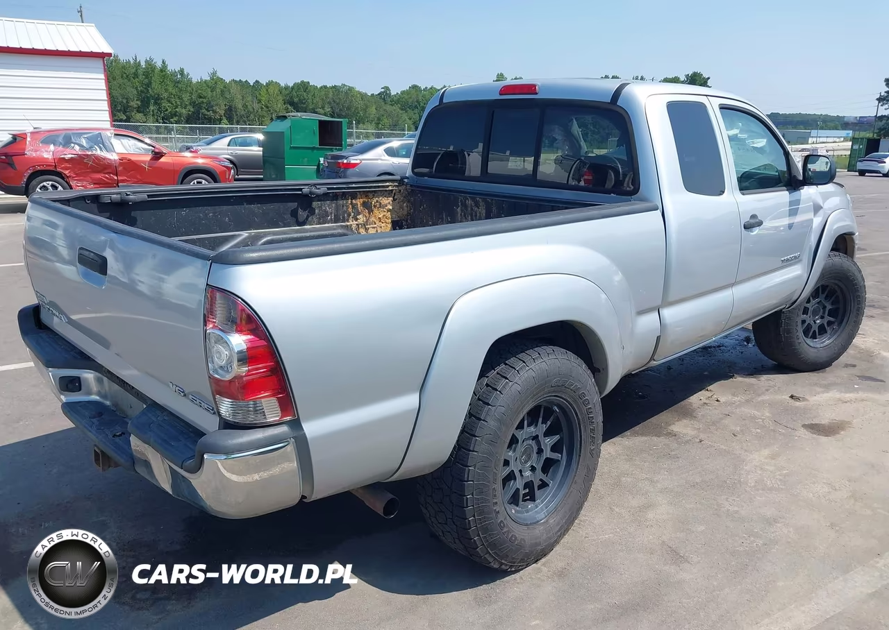 2011 Toyota Tacoma Base V6 VIN:5TFUU4ENXBX017478 - 4