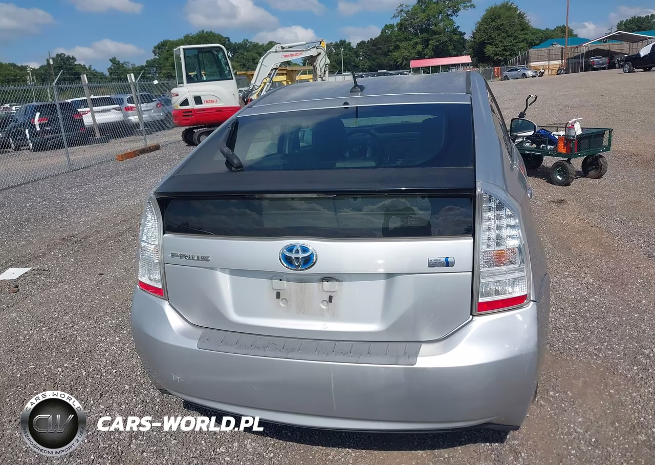 2011 Toyota Prius Three VIN:JTDKN3DU2B1470665 - 16
