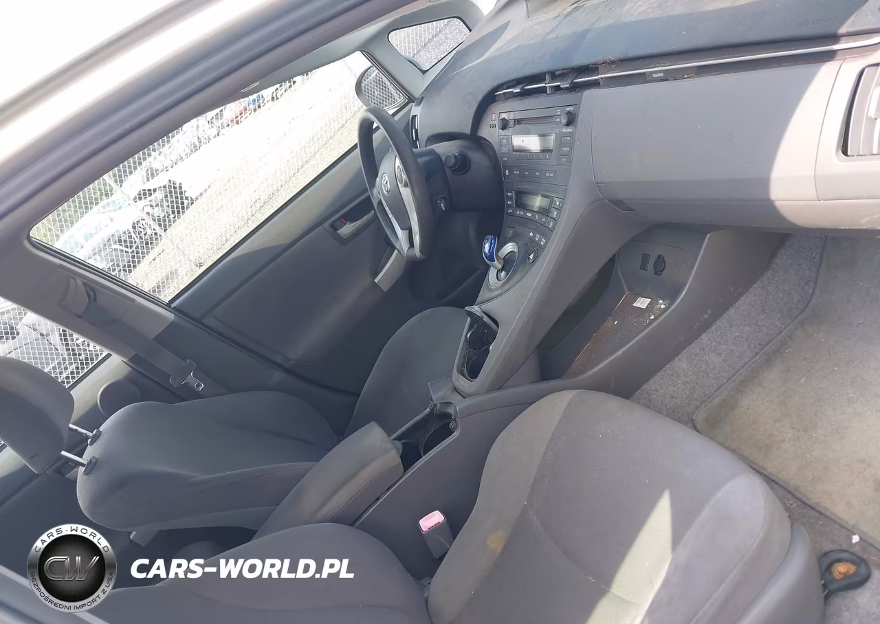 2011 Toyota Prius Three VIN:JTDKN3DU2B1470665 - 5
