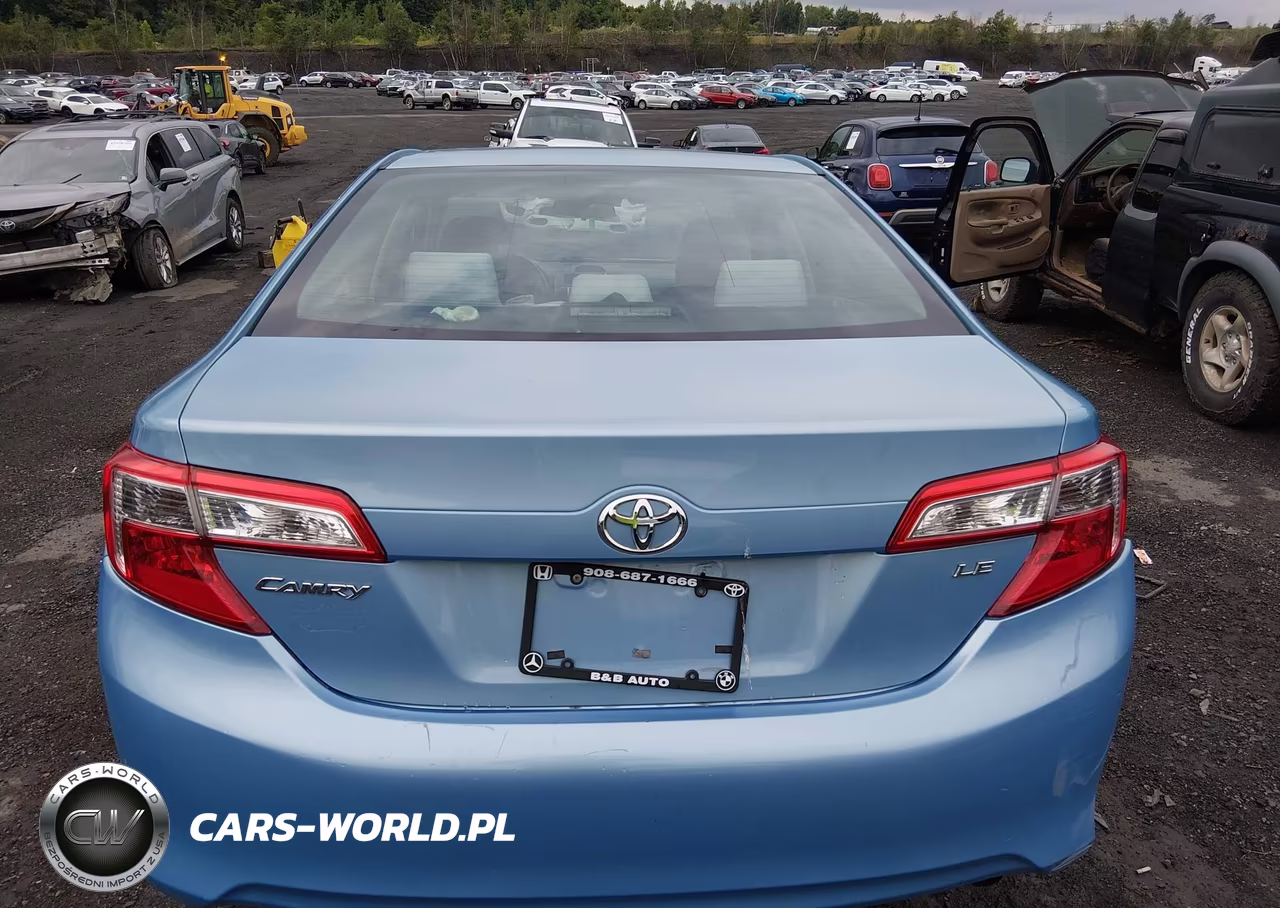 2014 Toyota Camry Le VIN:4T1BF1FK5EU738104 - 16