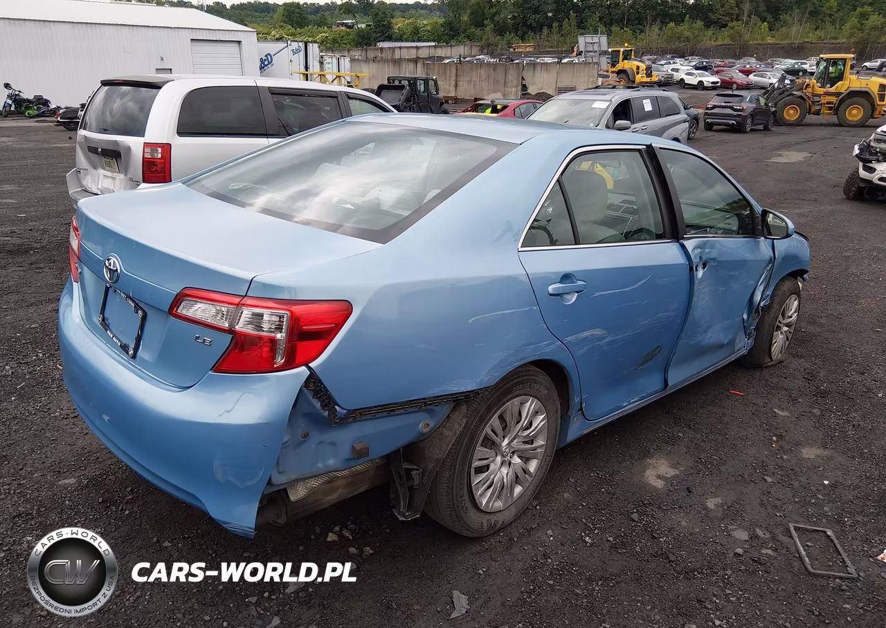2014 Toyota Camry Le VIN:4T1BF1FK5EU738104 - 4