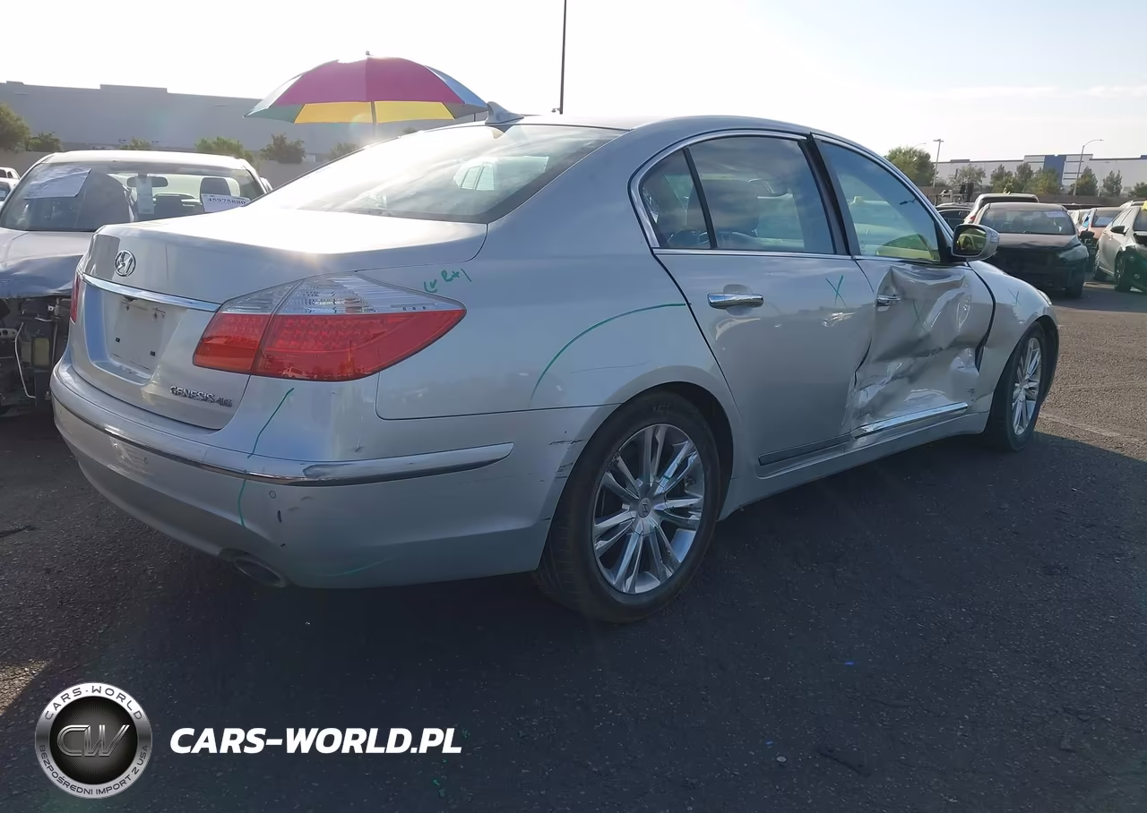 2011 Hyundai Genesis 4.6 VIN:KMHGC4DF1BU124894 - 4